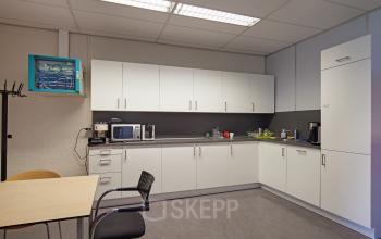 kantoorkamer huren in centrum rotterdam met keuken