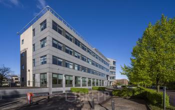 Exterior view of the office building located at Boeingavenue 223 – 239 in Schiphol Rijk, Schiphol, available for office space rental.
