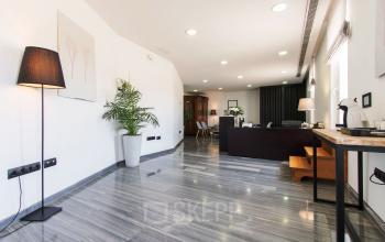 área de recepción en las oficinas de Paseo de las Delicias 1