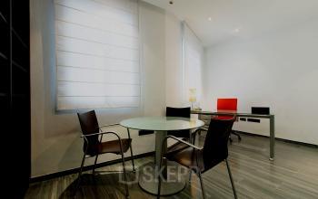 Ven a trabajar con nosotros en el Paseo de las Delicias 1
