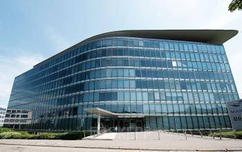 Fantastische Außenansicht der Büroimmobilie inklusive Business Center in Stuttgart Nord, Heilbronner Straße 