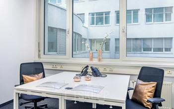 Helles Büro mieten an der Steiermärker Straße in Stuttgart