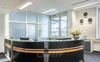 Stilvolle Rezeption im Bürogebäude in Stuttgart, Steiermärker Straße