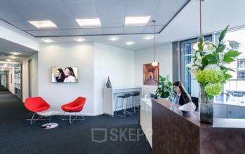 Große Rezeption im Business Center am Rotebühlplatz in Stuttgart