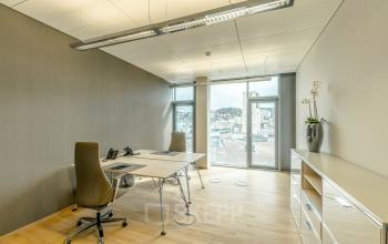 Miete ein geräumiges Büro in Stuttgart