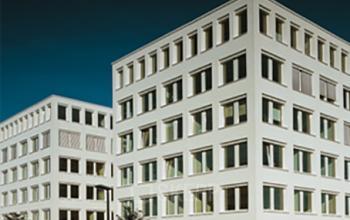 Beeindruckende Außenansicht des Bürogebäudes in Stuttgart Vaihingen