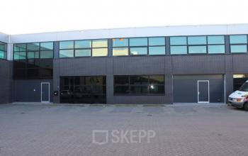 Modern office space rental at Atoomweg 280-282, Utrecht Lage Weide with large windows and clean architectural lines.