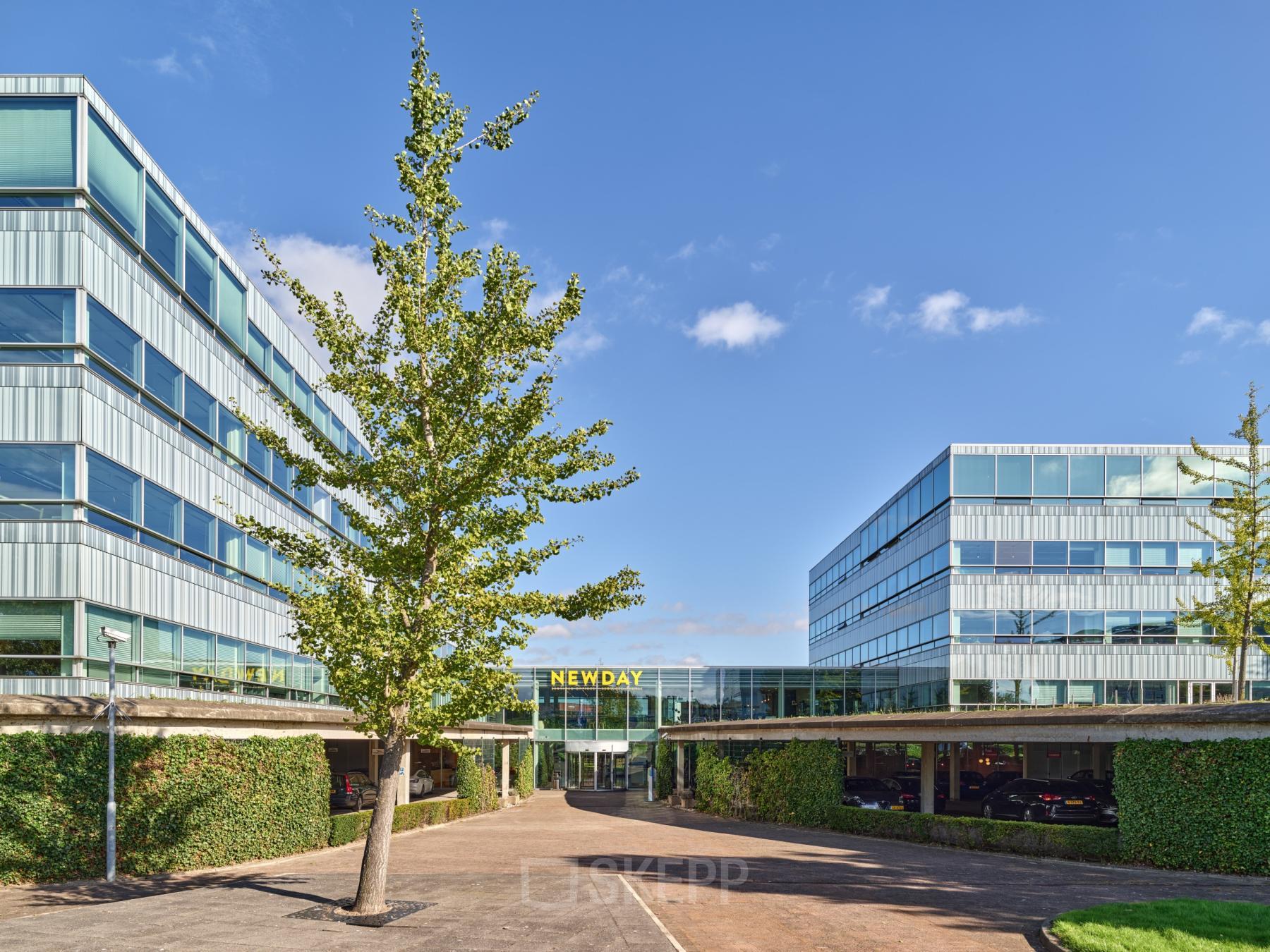 Exterior view of office buildings at Van Deventerlaan 30-40, Utrecht Papendorp, suitable for office space rental.