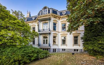 entree kantoorgebouw Utrecht Oorsprongpark