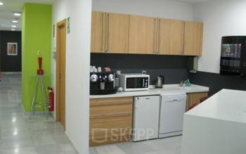 Areas comunes oficinas en Avenida de las Cortes Valencianas 58