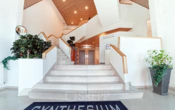 Bright and inviting entrance at Loire 104 - 206, Voorburg, perfect for office space rental with stylish design and ample natural lighting.