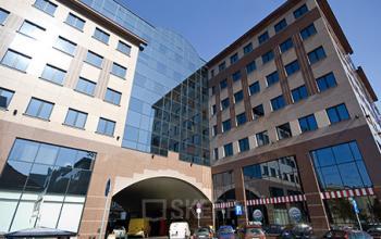 aleja jana pawła 2 warszawa biurowiec