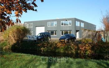 Bright and modern office space rental at Touwslagersweg 6, Woerden, offering a professional environment with ample natural light.