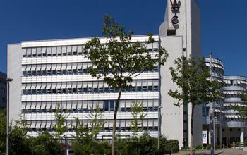Beeindruckende Außenansicht der Immobilie an der Leutschenbachstrasse in Zürich-Seebach