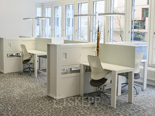 Modern office space rental at Leutschenbachstrasse 95, Zürich Seebach with well-appointed furnishings and natural light.