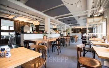 The cozy lunchroom