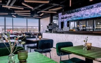 Stylish office space rental at Ceintuurbaan 28, Zwolle with modern furnishings and a welcoming atmosphere. Ideal office to rent for meetings or casual work sessions.