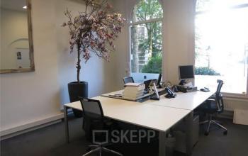 kantoorkamer drie personen gemeubileerd bureau bureaustoelen kantoorvilla zwolle van nagellstraat