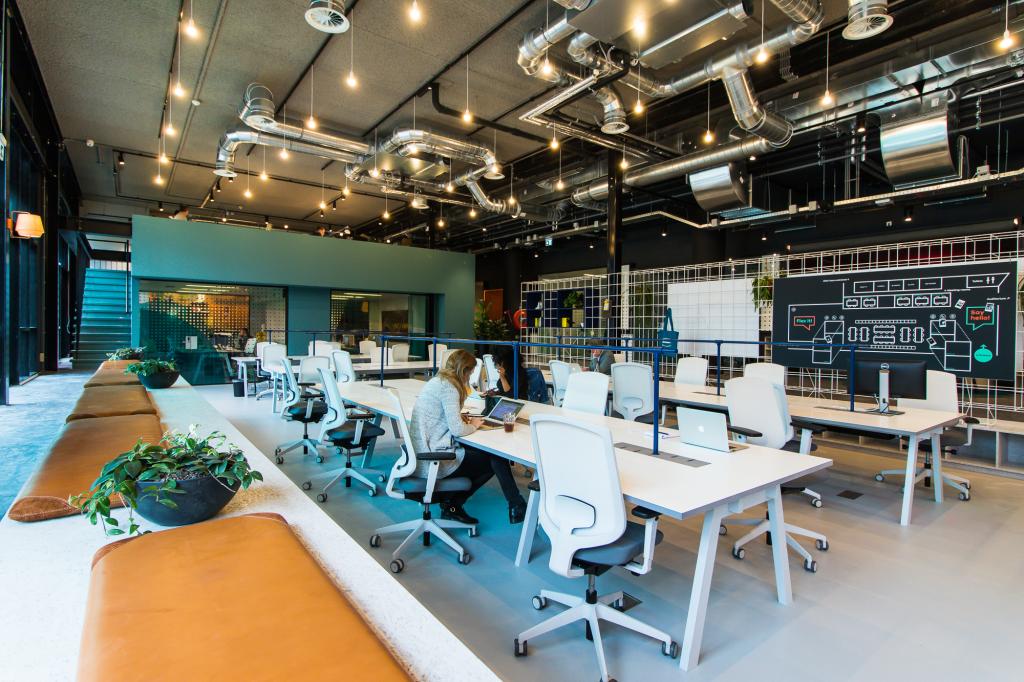 arbeiten-im-großraumbuero