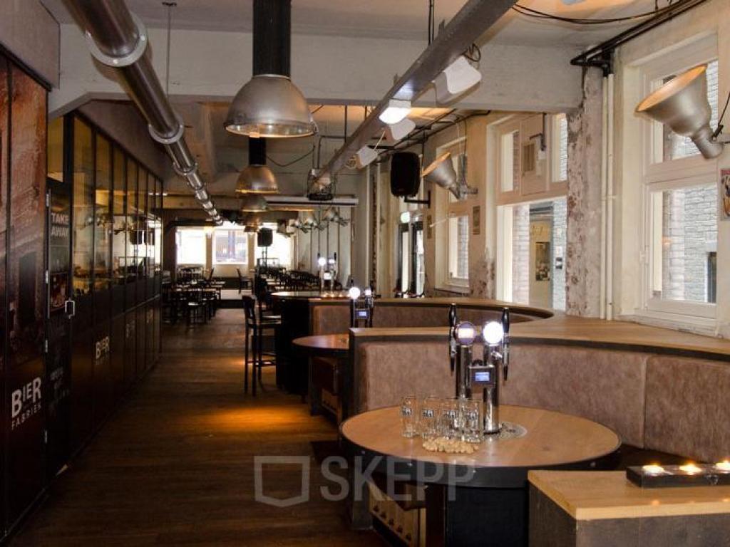 Kantoorgebouw loungeruimte Amsterdam Centrum
