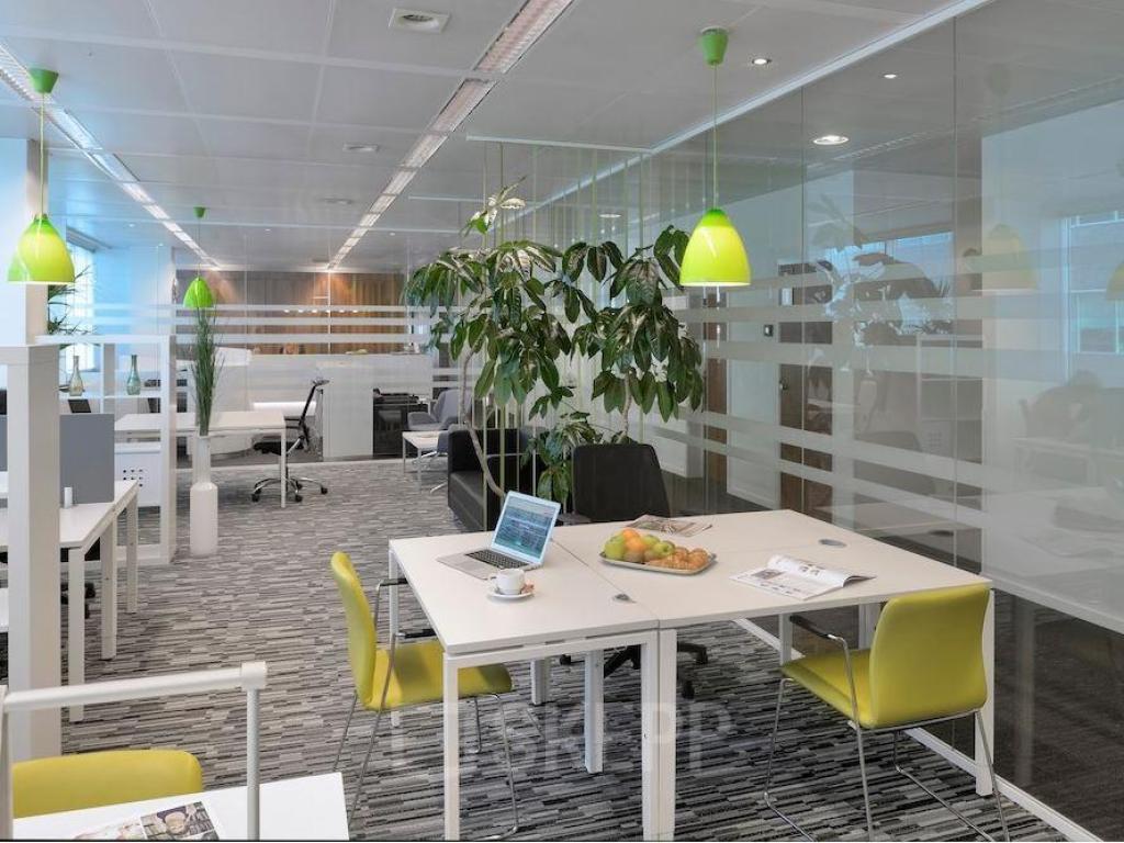 freelance werkplek huren in lange lozanastraat durlet 40106 minimalistisch met kleur