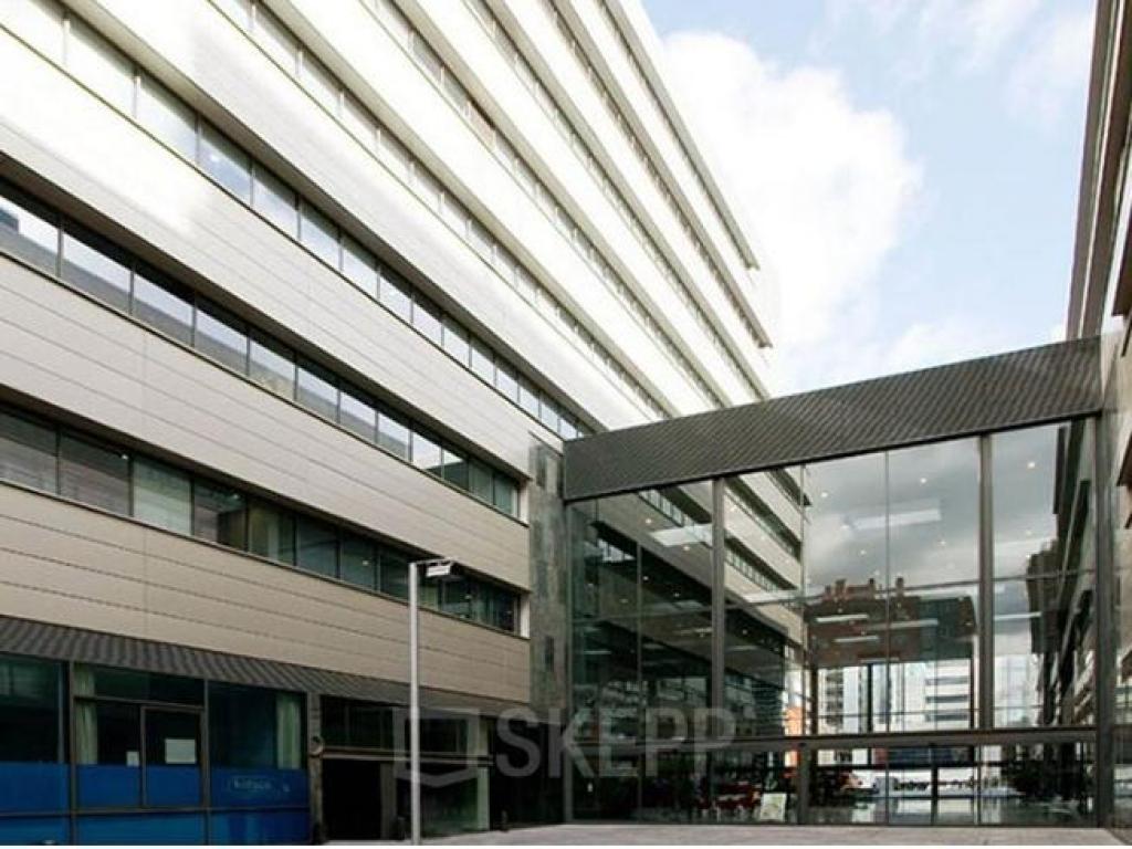 oficina Carrer de Fluvia 71