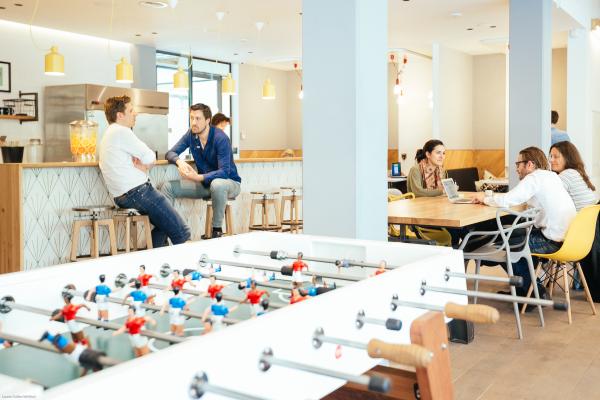 Kantoorpand amsterdam gemeenschappelijke voorzieningen