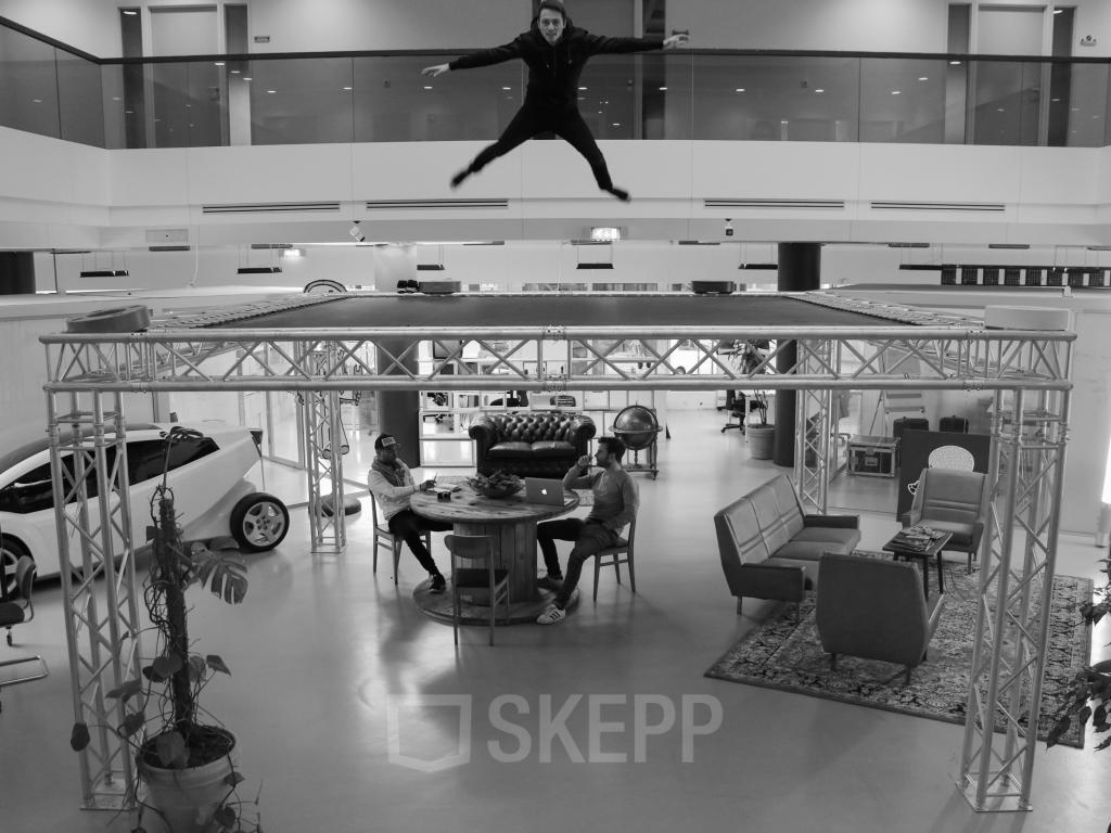 trampoline kantoorgebouw eindhoven bogert