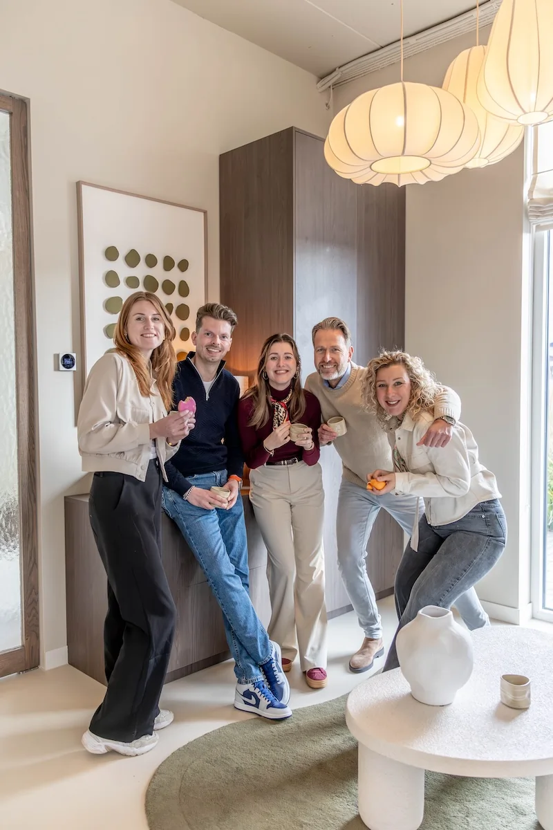 Shining in the team shoot